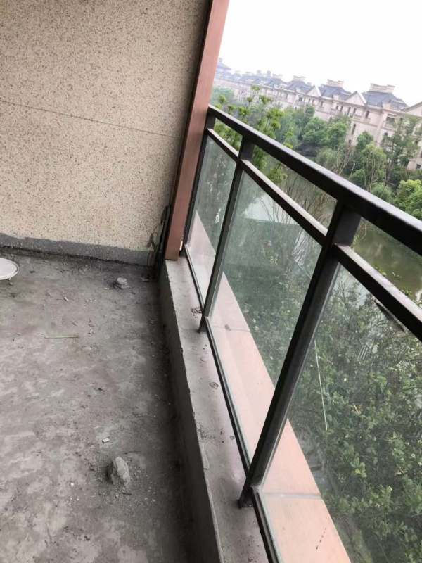 锌钢护栏喷粉的标准及要求